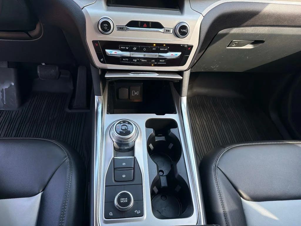 Used 2022 Gray Ford XLT image 27
