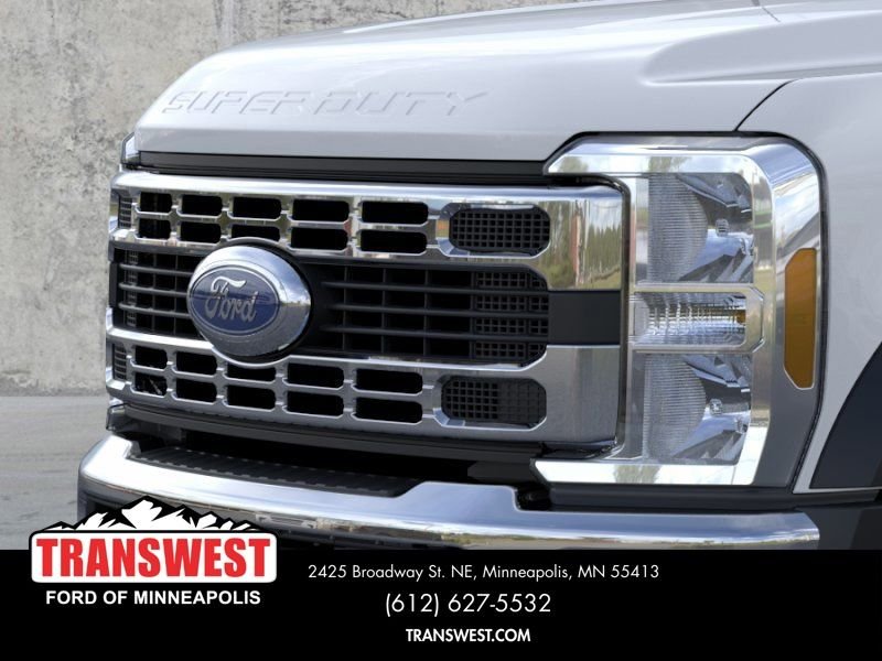 New 2025 White Ford XLT image 17