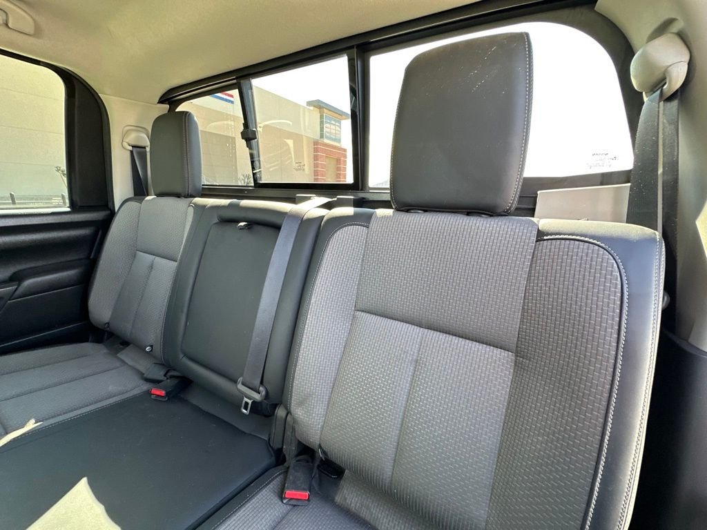 2020 Nissan Titan S photo 4