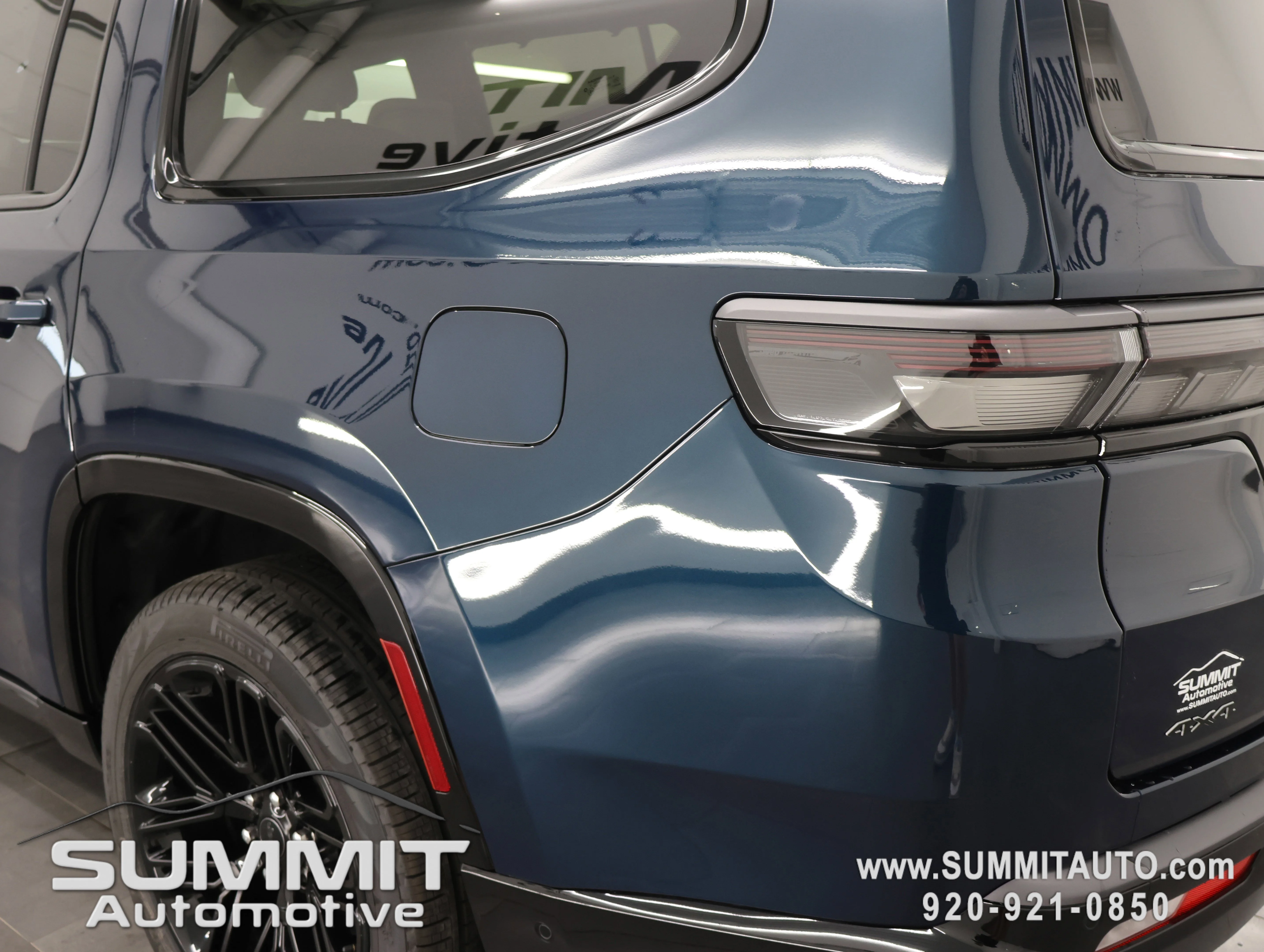 New 2026 Fathom Blue Pearl-Coat Exterior Paint (Late Availability) Jeep Limited Reserve image 33