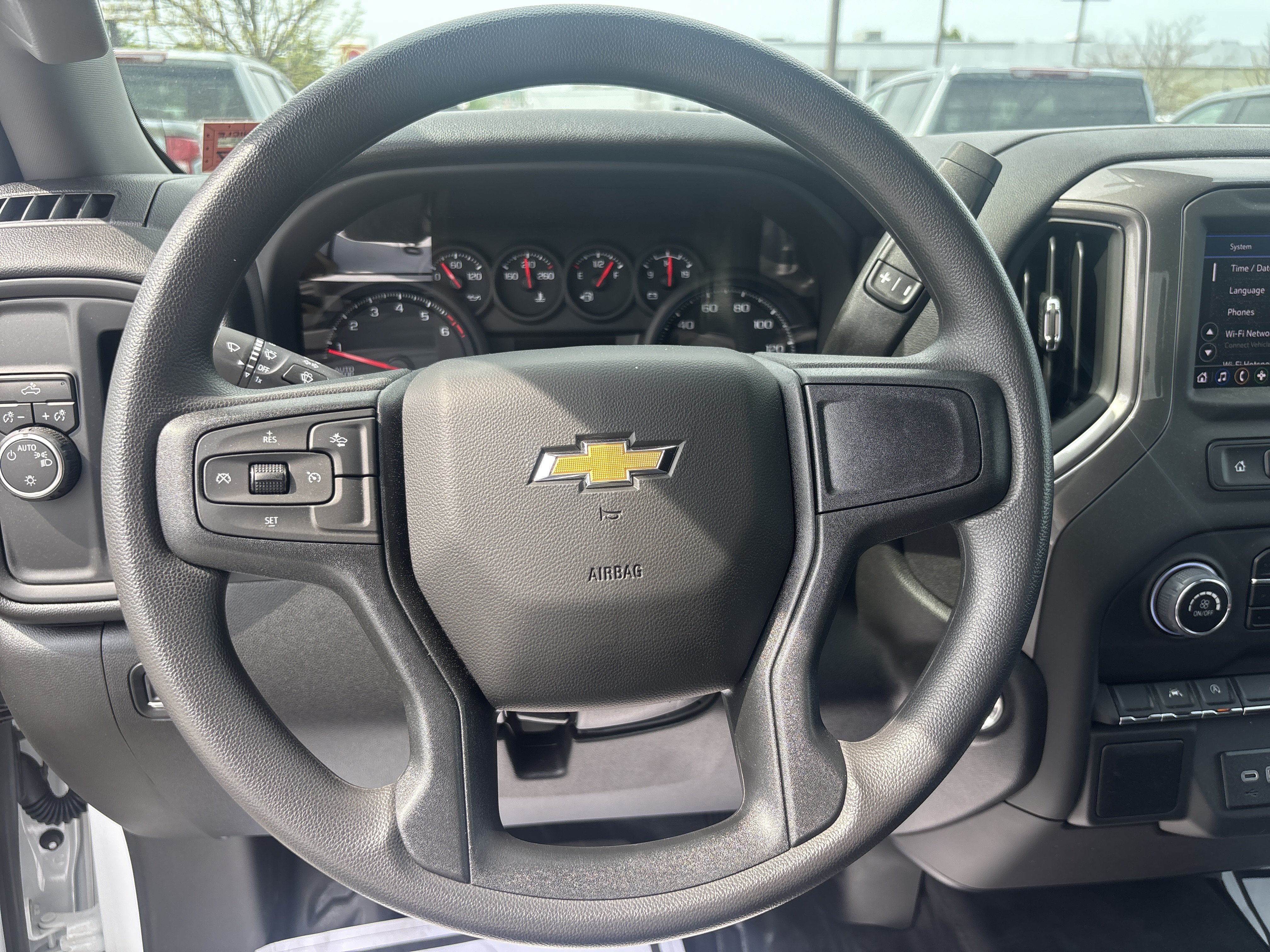 New 2025 Summit White Chevrolet WT image 9