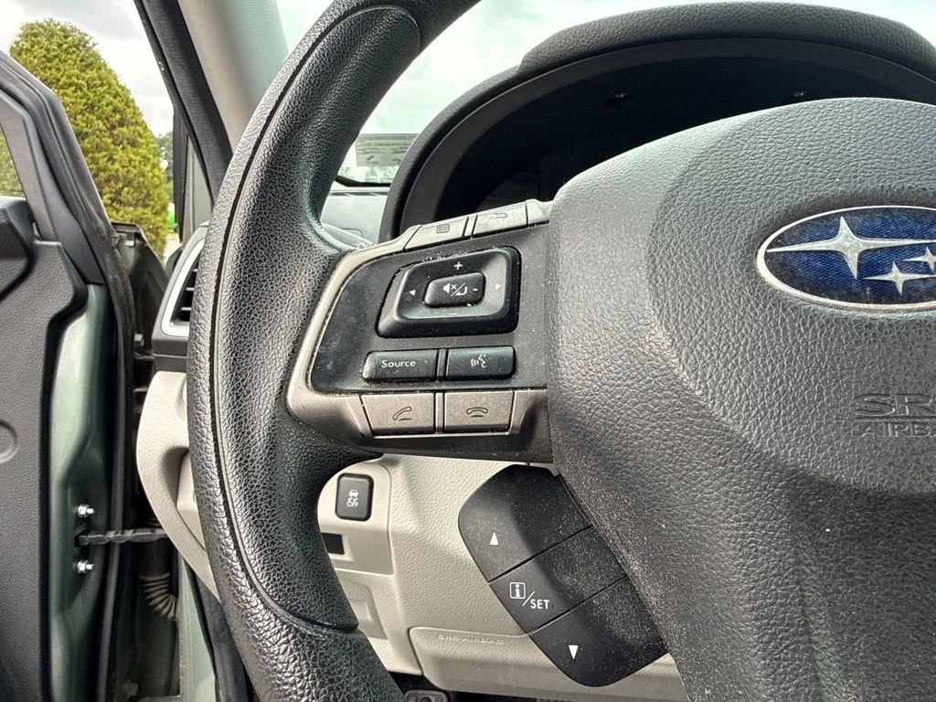 Used 2016 Green Subaru 2.5i Premium image 9