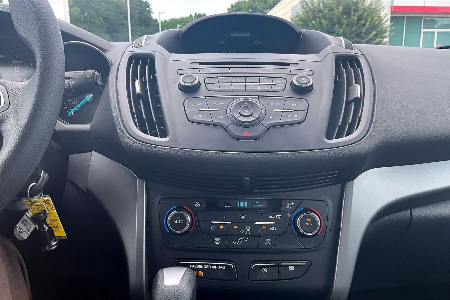 Used 2017 Ingot Silver Metallic Ford SE image 35