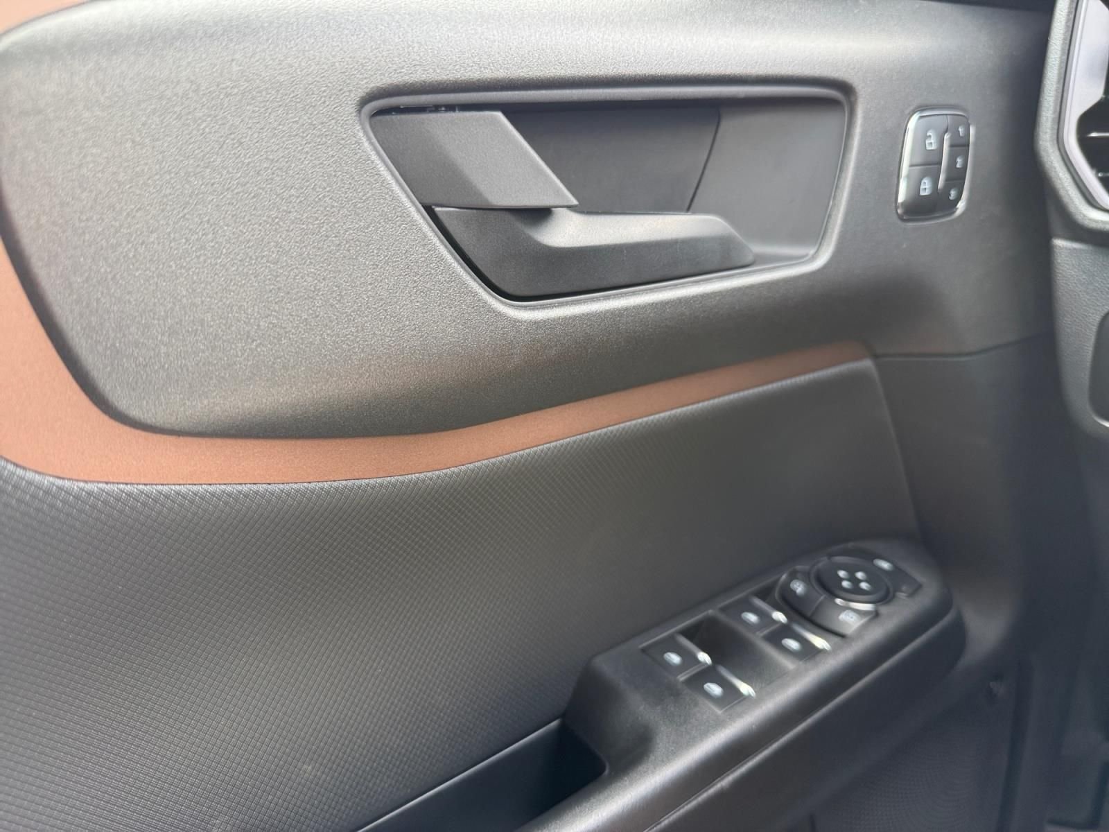 New 2026 Ruby Red Metallic Tinted Clearcoat Ford Outer Banks® image 28