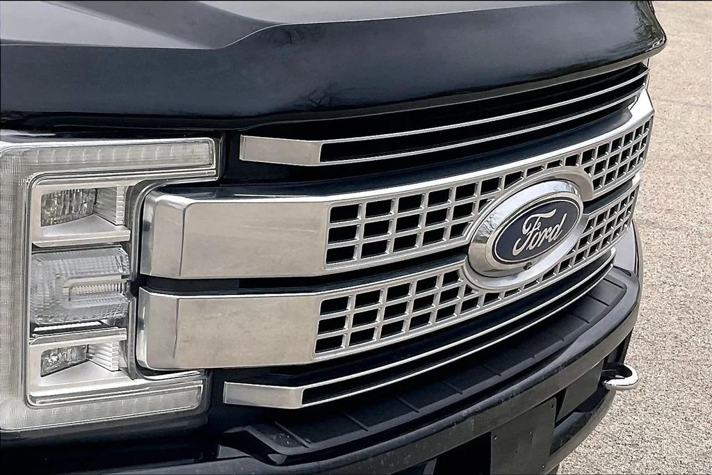 Used 2017 Black Ford Platinum image 31