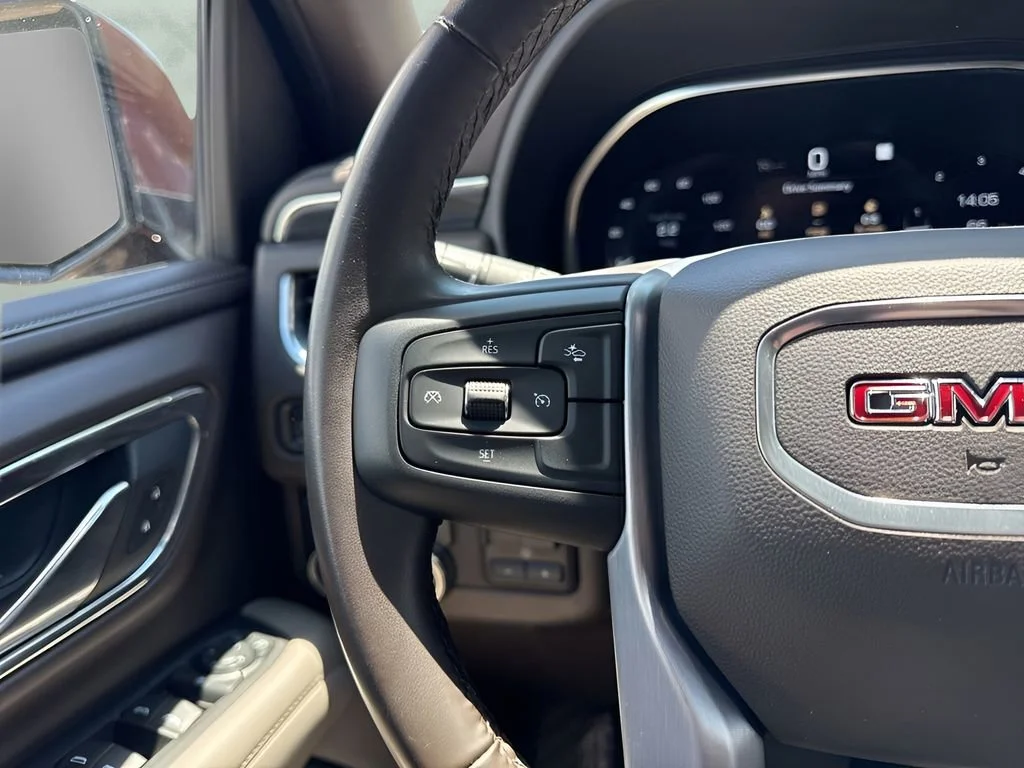 Used 2023 Redwood Metallic GMC SLT image 17