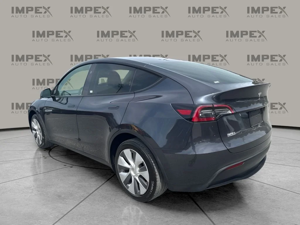 Used 2024 Black Tesla Long Range image 3