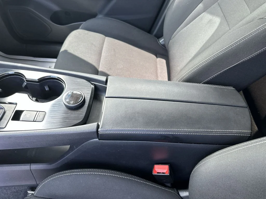 Used 2024 White Nissan S image 26