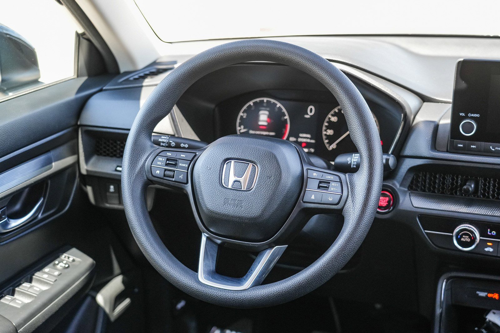 2025 Honda CR-V LX - Photo 15