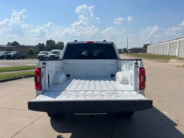 Used 2021 White Ford XLT image 7