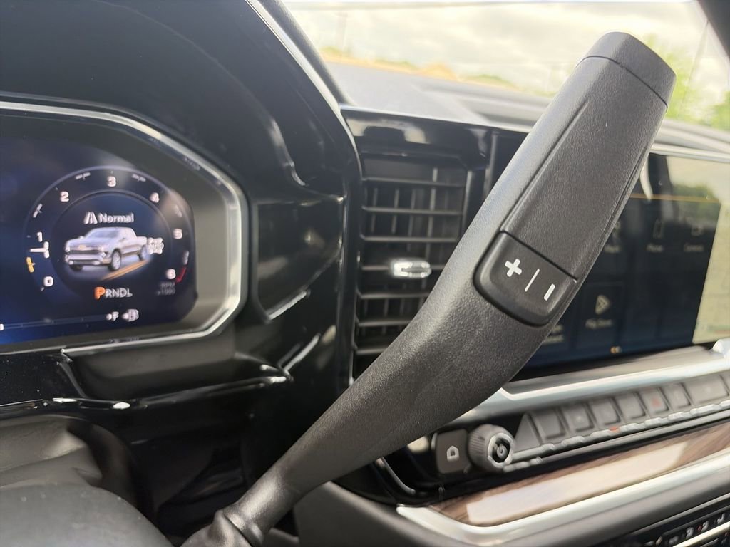 New 2026 Sterling Gray Metallic Chevrolet LT (2FL) image 26