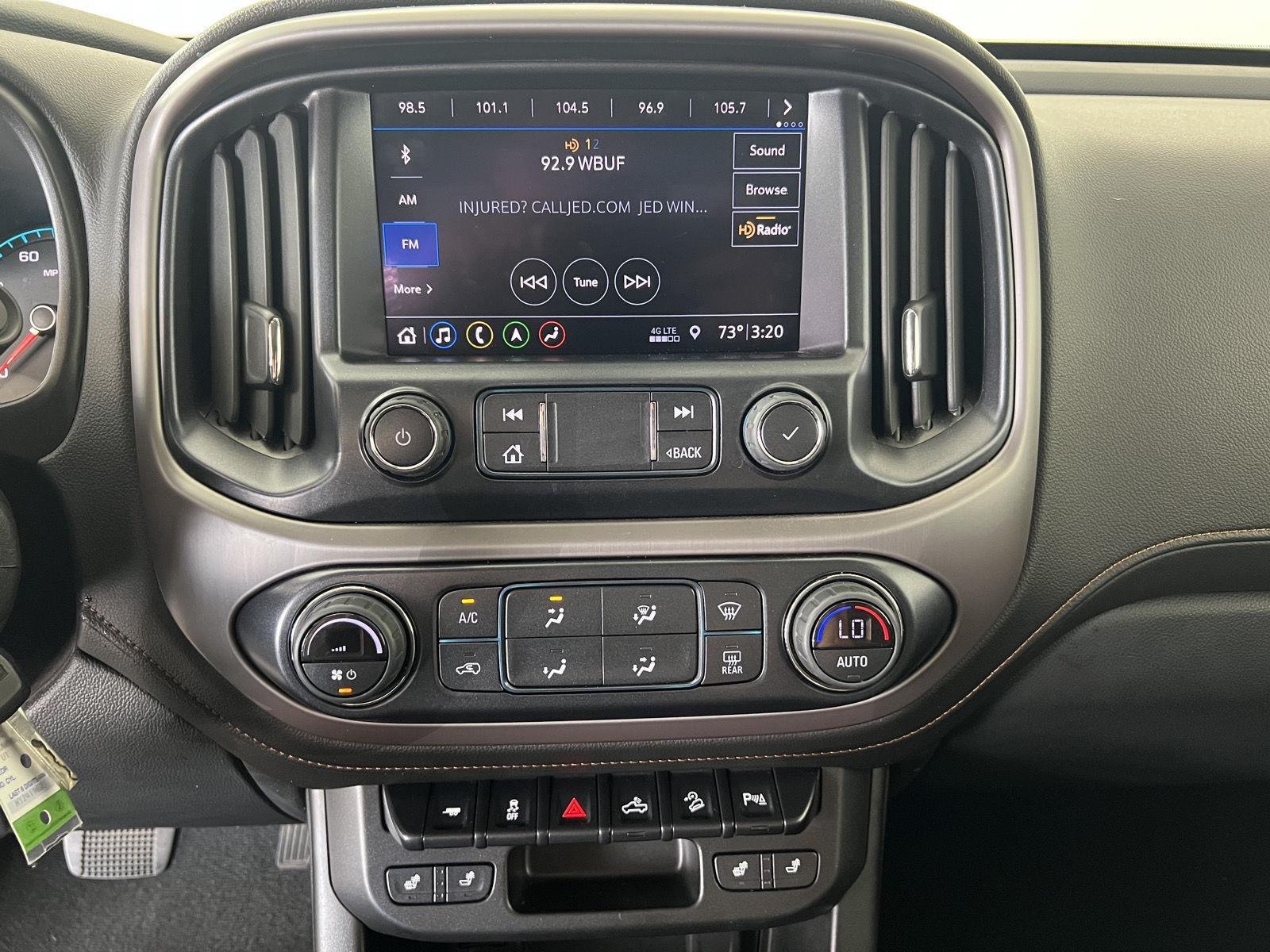 Used 2022 Onyx Black GMC 4WD AT4 w/Leather image 12