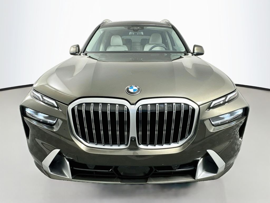 Certified Used 2024 Manhattan Green Metallic BMW xDrive40i image 2