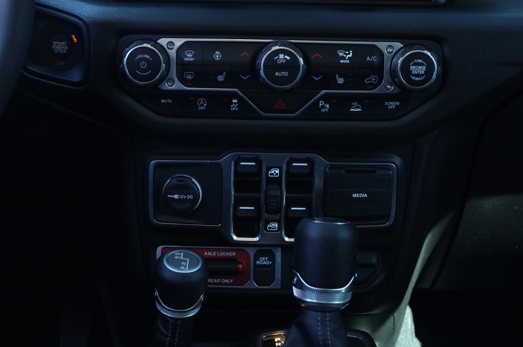 2025 Jeep Gladiator Willys - Photo 36