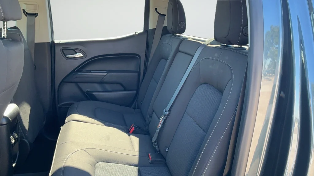 Used 2019 SHADOW GRAY METALLIC Chevrolet 2WD LT image 20