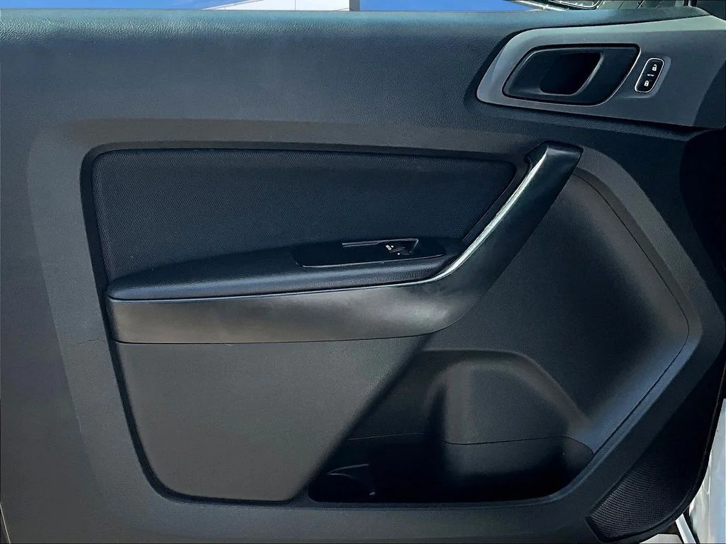 Used 2022 White Ford XL image 23