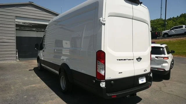 New 2026 Oxford White Ford Cargo Van image 9