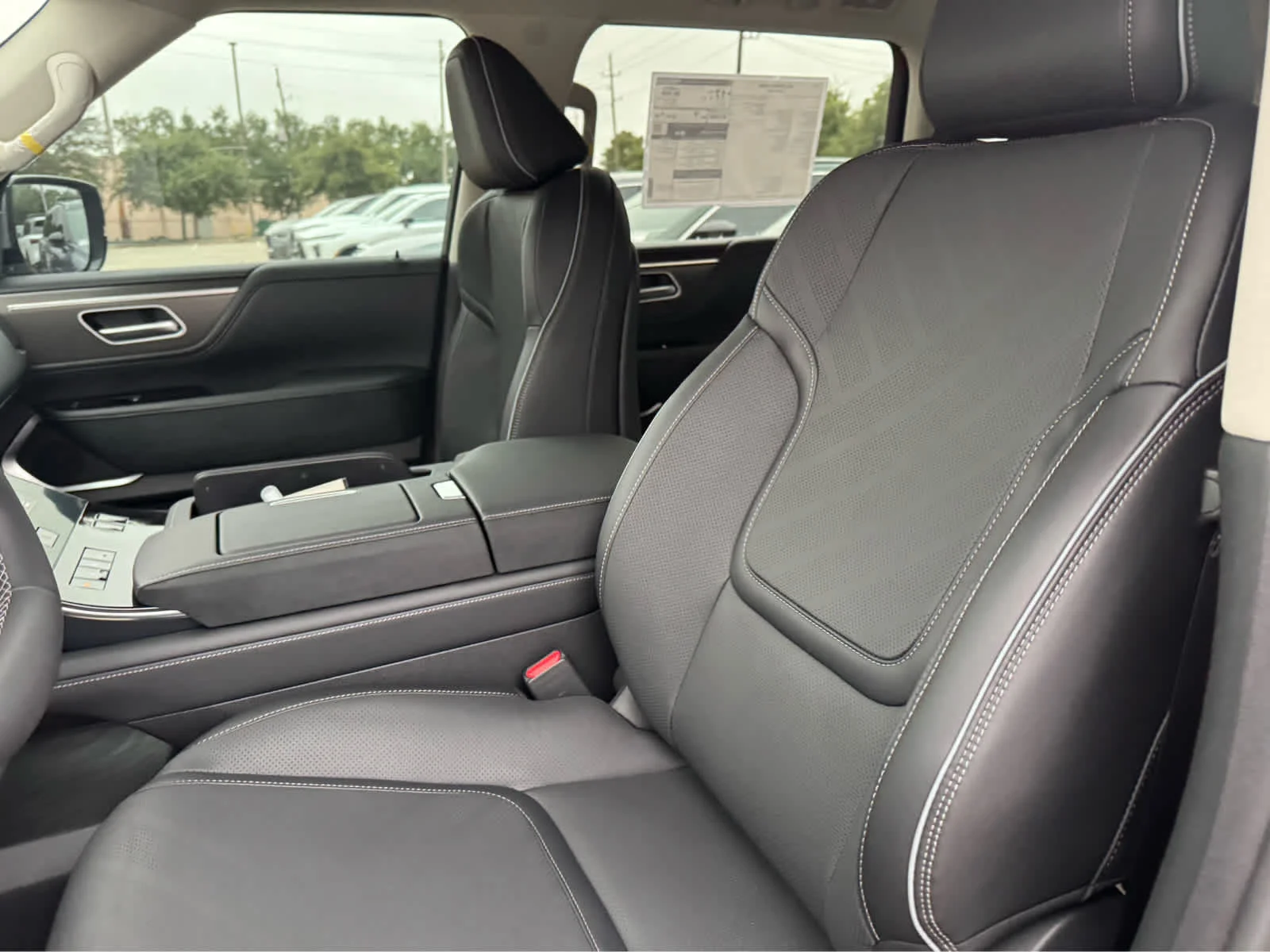 New 2027 DYNAMIC METAL INFINITI Luxe 4WD image 8