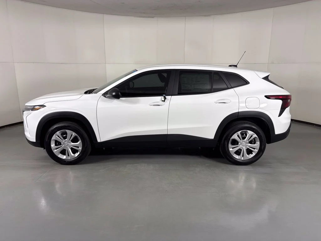 2026 Chevrolet Trax LS - Photo 6