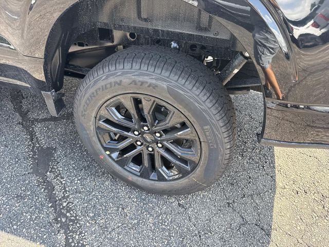 New 2026 Agate Black Metallic Ford XLT image 7