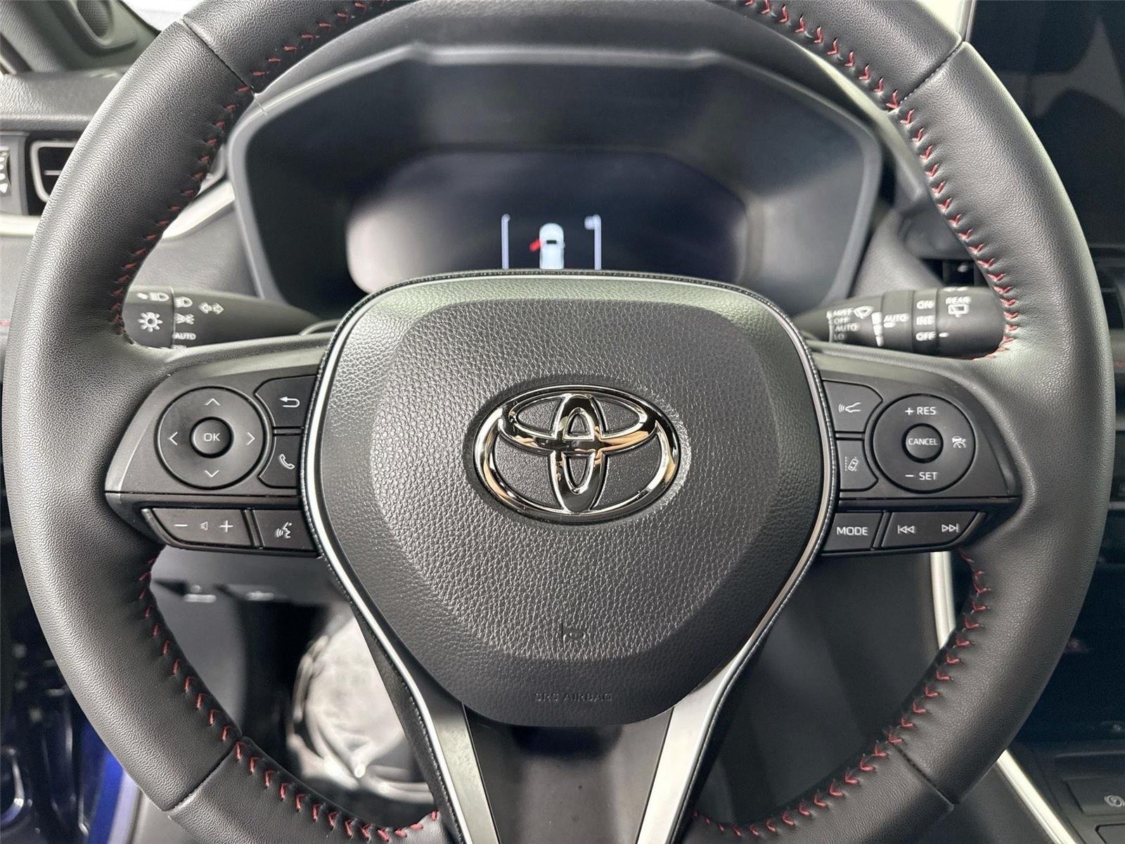 2025 Toyota RAV4 XSE - Photo 17