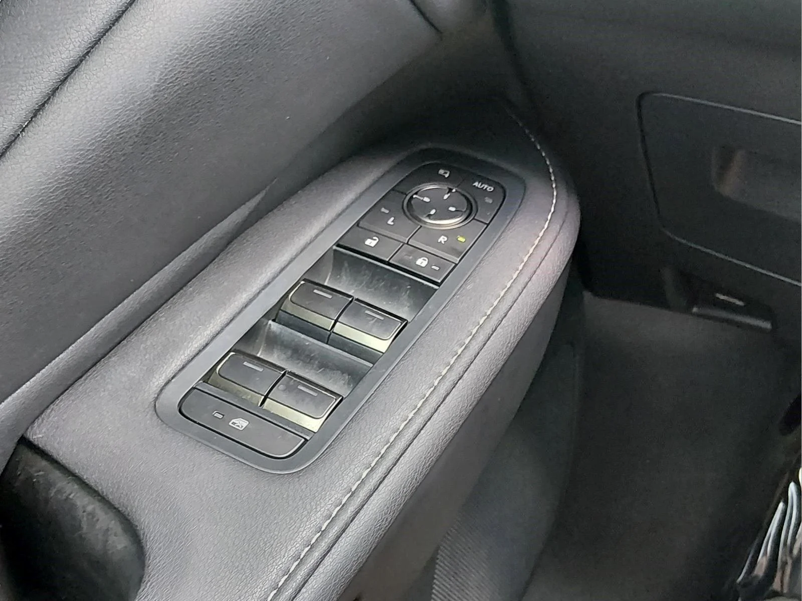 Used 2025 Wind Chill Pearl Lexus TX 350 Premium image 30
