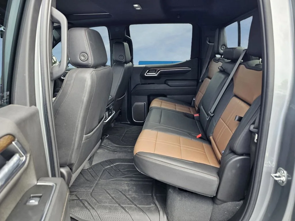 Used 2025 Sterling Gray Metallic Chevrolet High Country image 33
