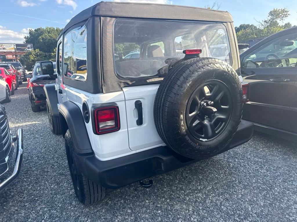 Used 2025 White Jeep Sport image 6