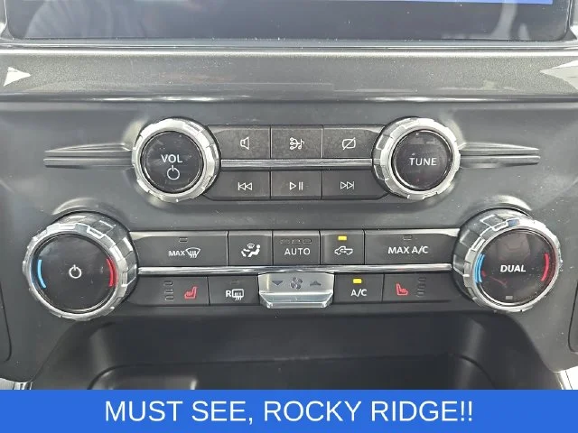 Used 2022 Red Ford XLT image 25
