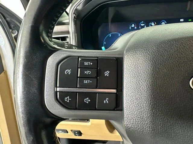 Used 2023 White Ford Lariat image 12