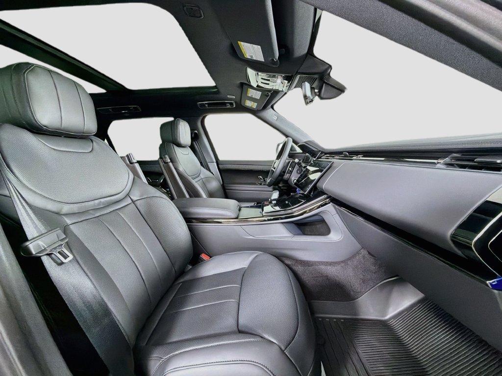 New 2027 Carpathian Grey Land Rover Dynamic SE P400 image 30