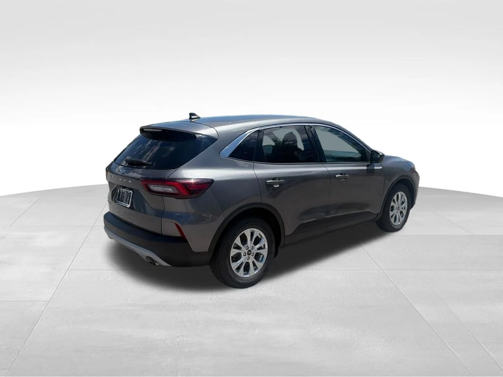 Used 2023 Gray Ford Active image 6