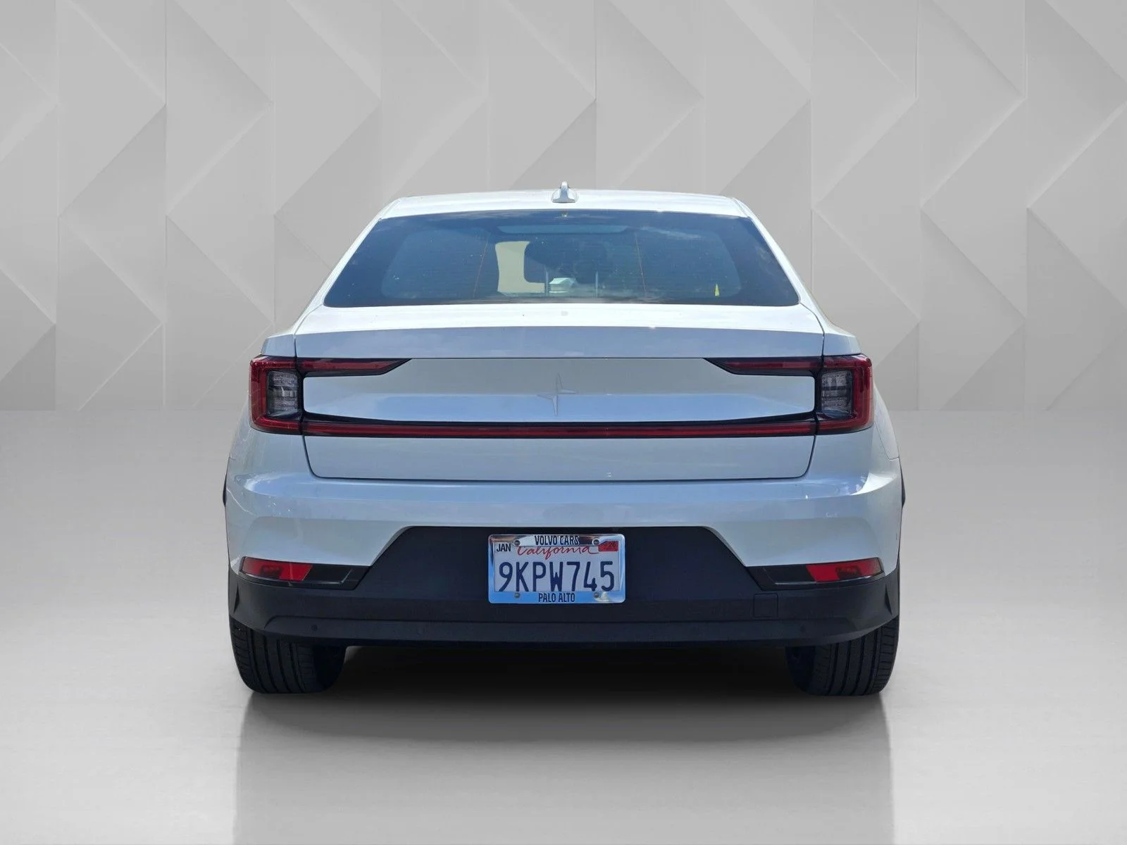 Used 2024 White Polestar Long Range Dual Motor image 5
