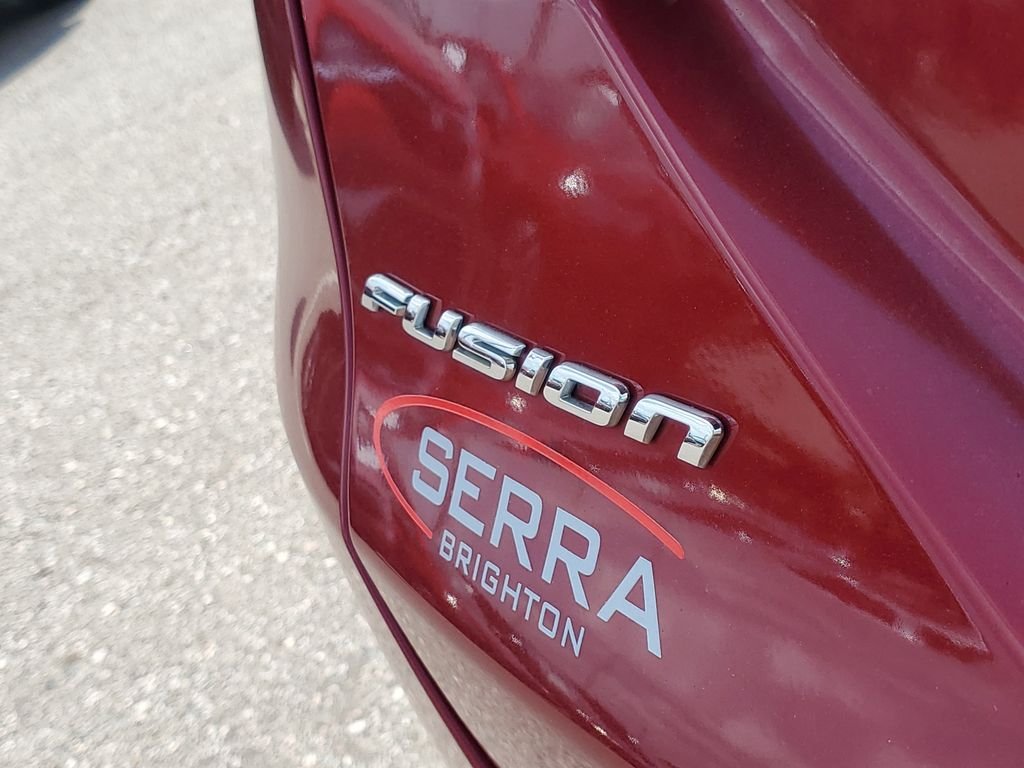 Used 2017 Red Ford SE image 7
