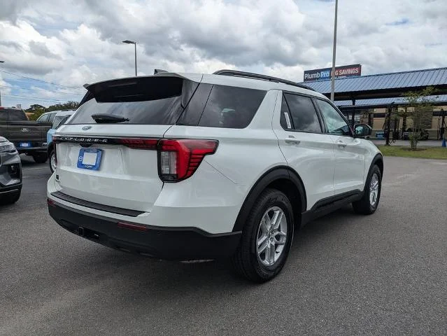 New 2026 Star White Metallic Tri-Coat Ford Active image 37