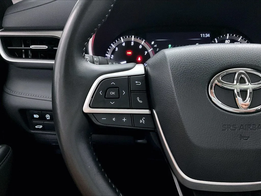 Used 2024 Black Toyota XLE image 22
