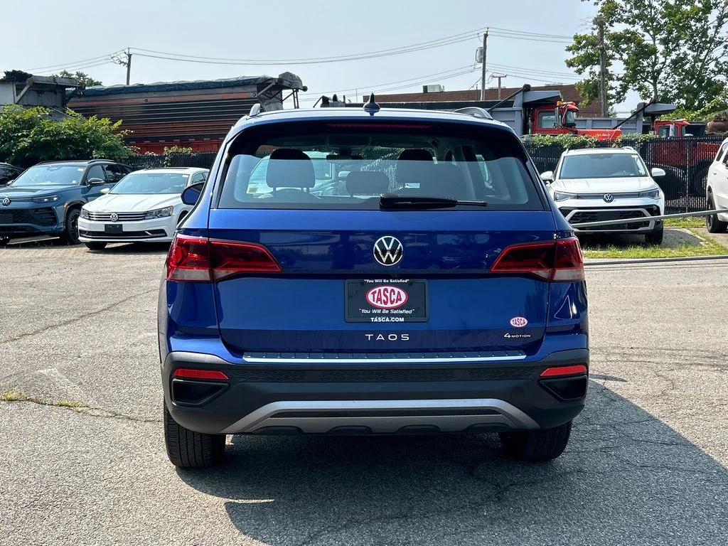 Used 2023 Blue Volkswagen 1.5T S image 3