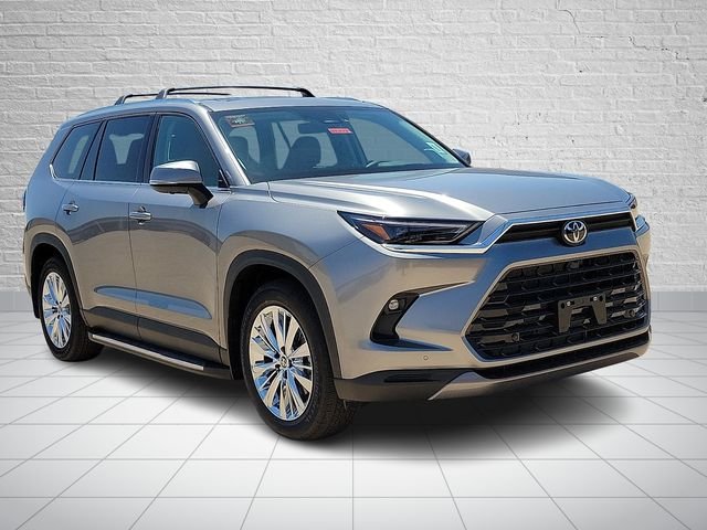 Used 2025 Gray Toyota Platinum image 6