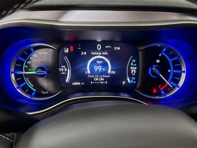 Used 2022 White Chrysler Touring L image 12