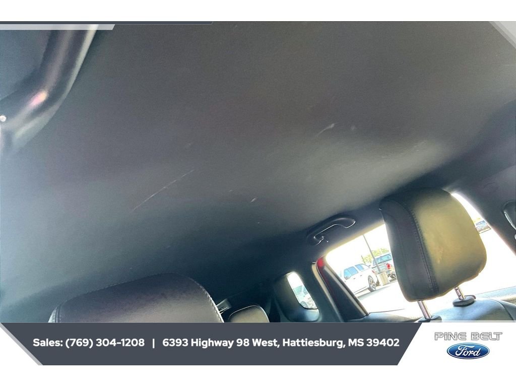 Used 2022  Jeep (RED) Edition image 16