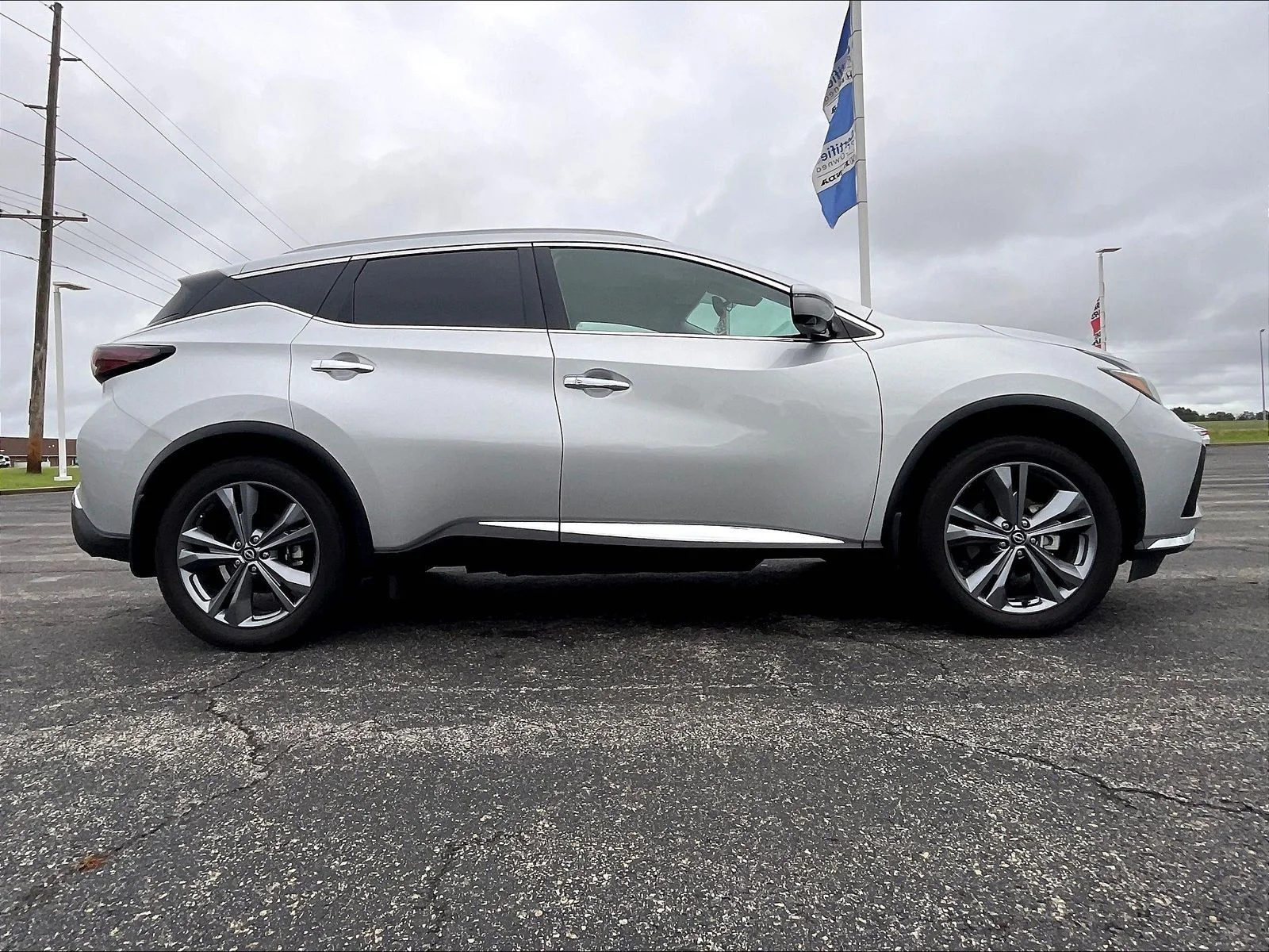 Used 2024 Brilliant Silver Metallic Nissan Platinum image 6