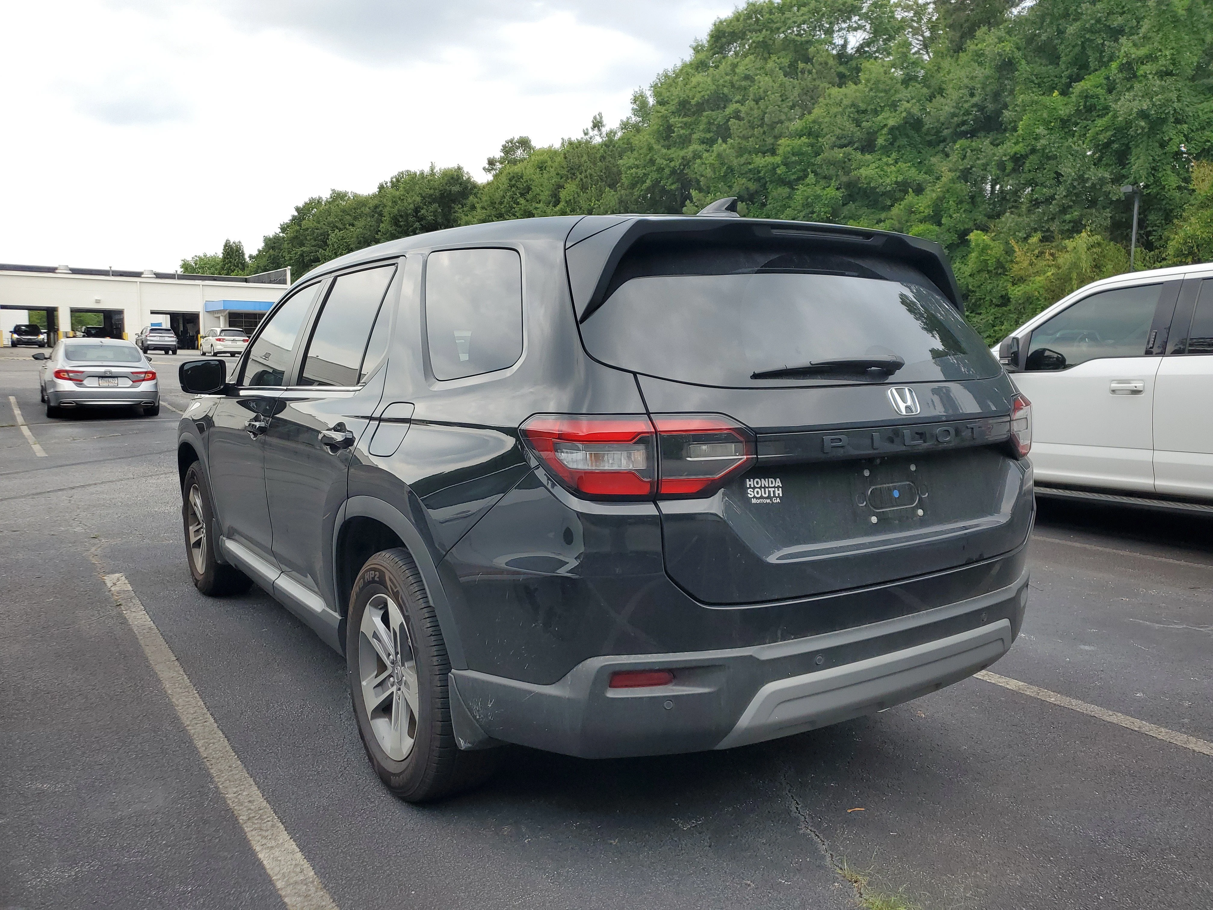 Used 2025  Honda EX-L image 4
