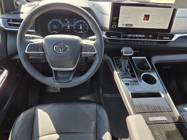 Used 2026 Heavy Metal Toyota XSE 7-Passenger image 21