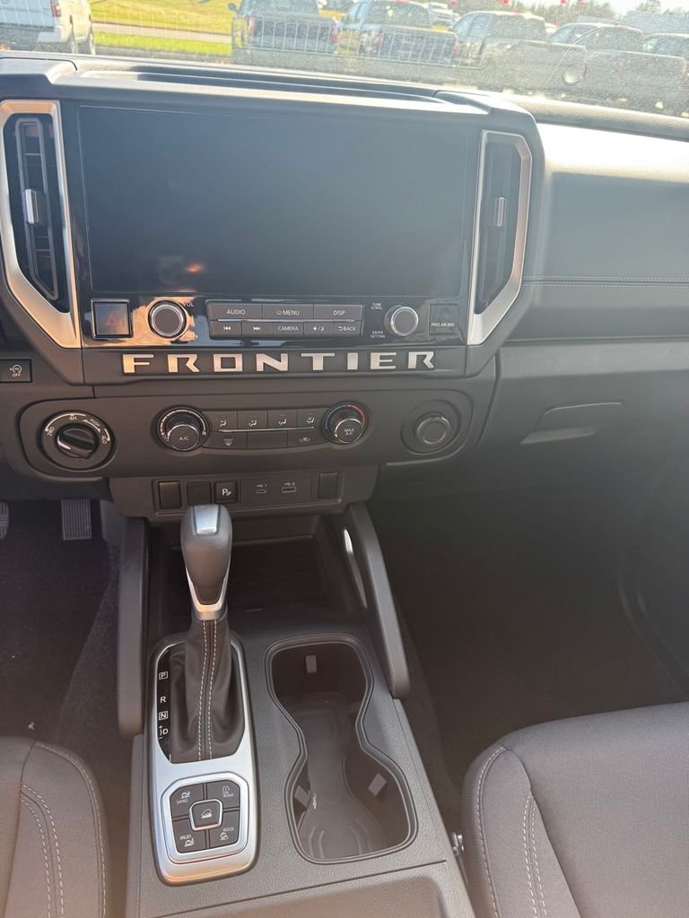 2026 Nissan Frontier SV - Photo 16