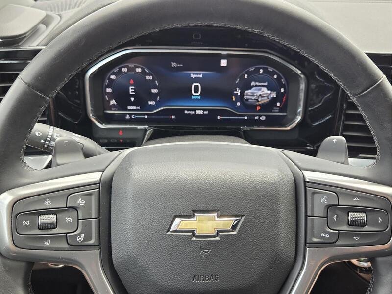Used 2025 Pearl CHEVROLET 4WD CREW CAB 147" LTZ image 30