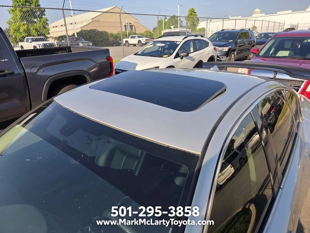 Used 2017 Silver INFINITI 3.0t Signature Edition image 5