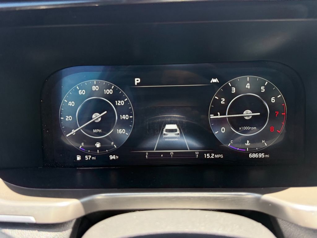 Used 2023 White Kia SX image 10