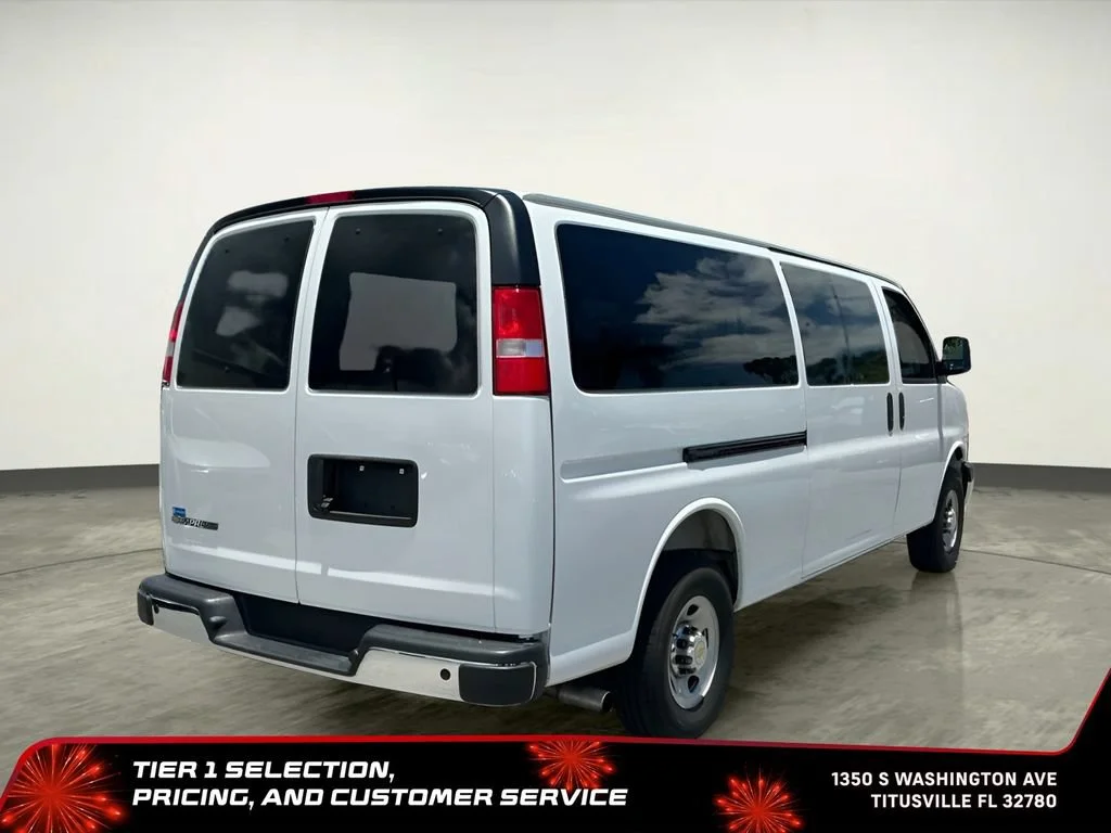 Used 2025 Summit White Chevrolet 1LT image 11