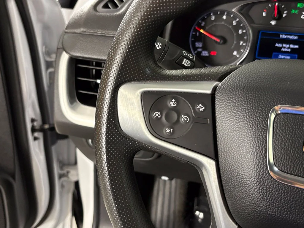 Used 2024 White GMC SLE image 19