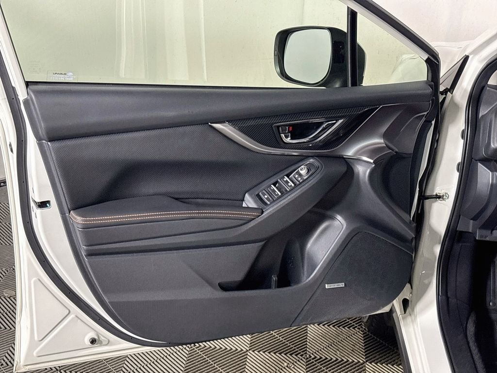 Used 2018 Crystal White Pearl Subaru 2.0i Limited image 10